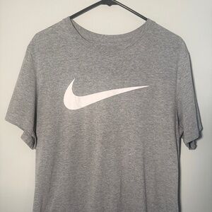 Nike Swoosh T Shirt Mens Large Gray Athletic Logo Tee Short Sleeve